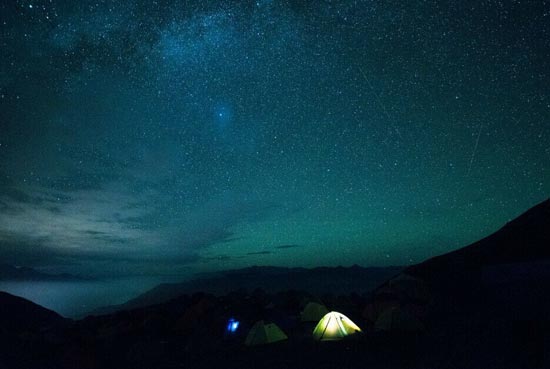 九頂山徒步露營  約美女、花海、星空和火鍋