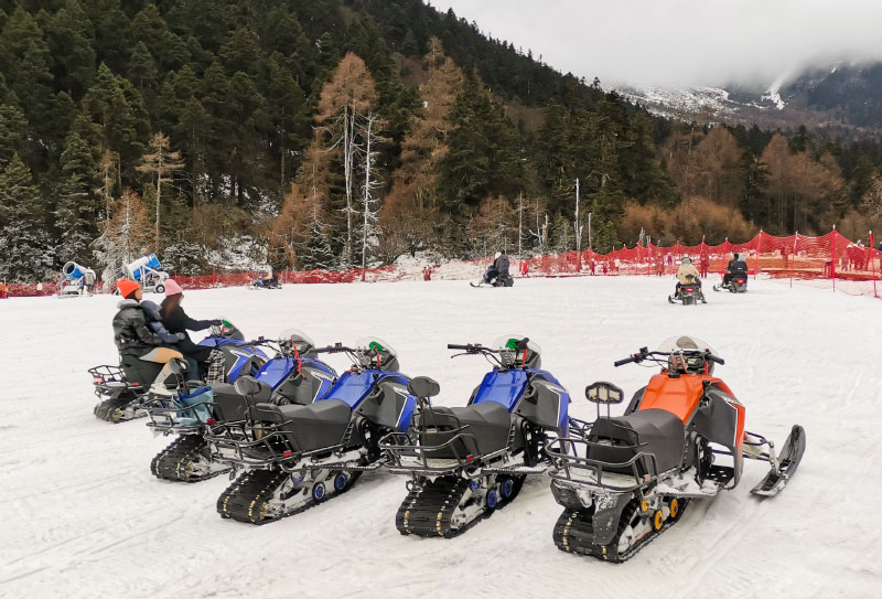 鷓鴣山滑雪場(chǎng)和畢棚溝滑雪場(chǎng)哪個(gè)更值得去4