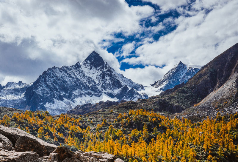 去稻城亞丁旅游要多少天？大概會花費多少錢？