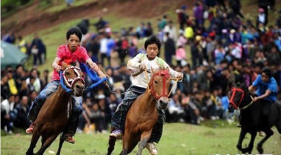 西昌火把節(jié)賽馬